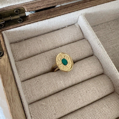 Hand brushed woven gold emerald split ring