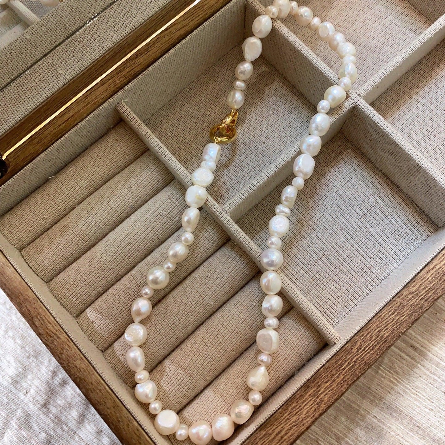 French retro natural special-shaped baroque pearl necklace