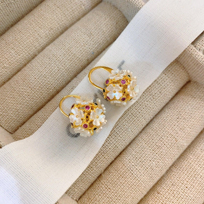 Hydrangea Exquisite Niche Gentle Elegance Earrings