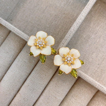 Vintage court flower stud earrings