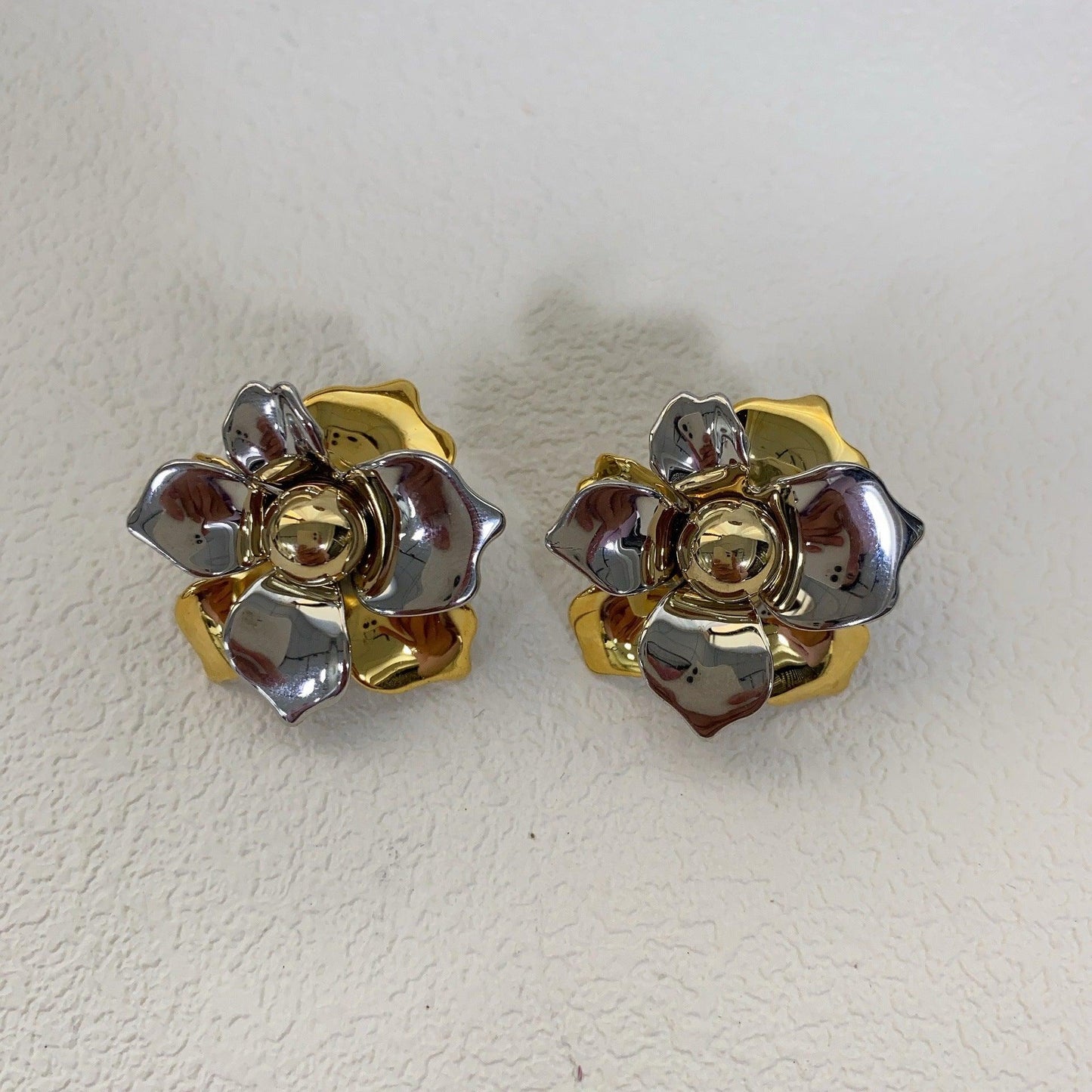 Flower earrings