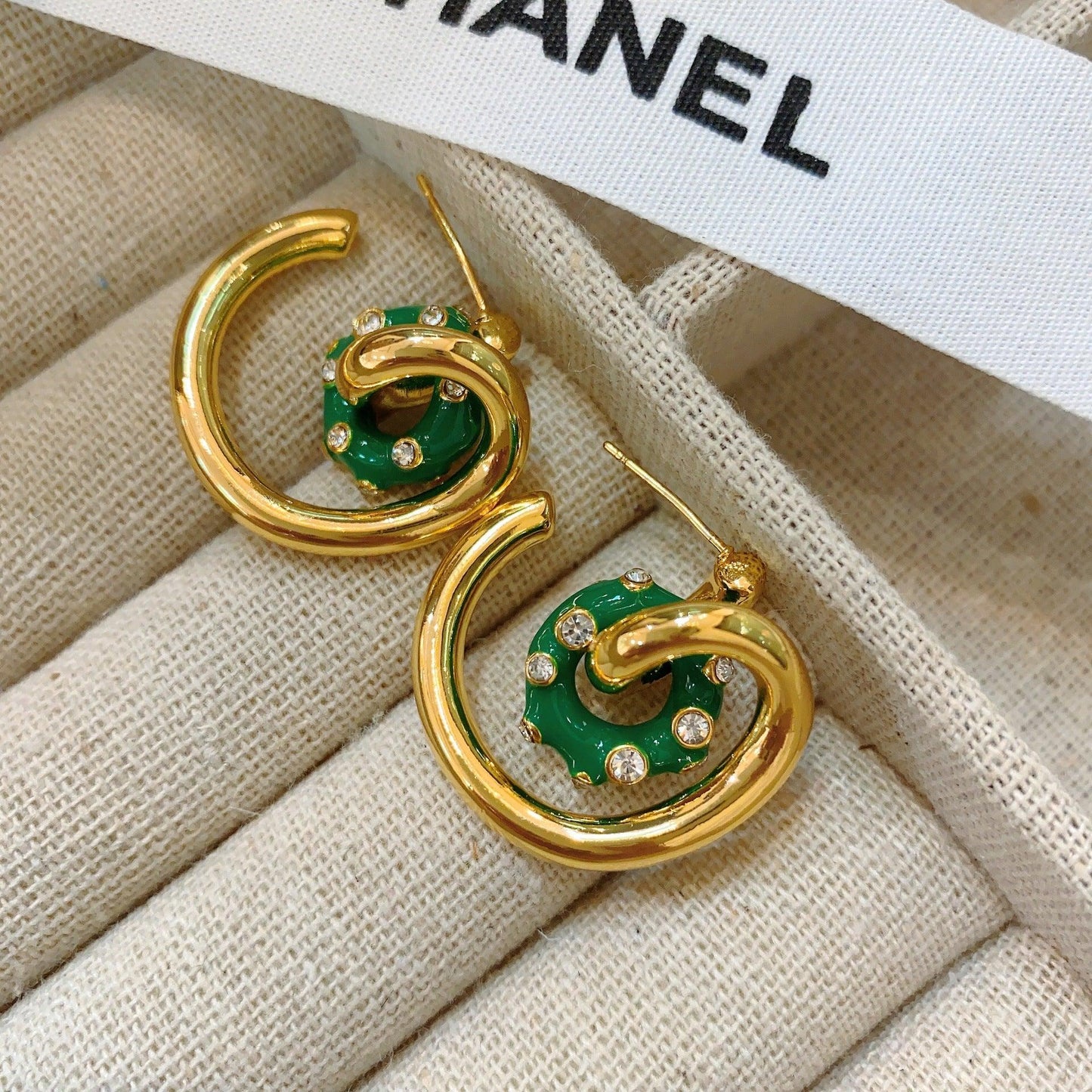 French contrasting color C-ring earrings