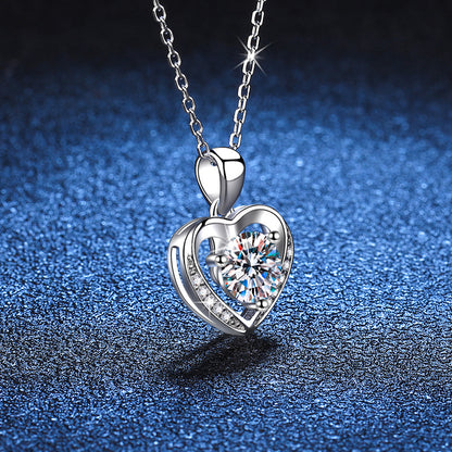 S925 Eternal Heart Silver Pendant Moissanite Clavicle Chain