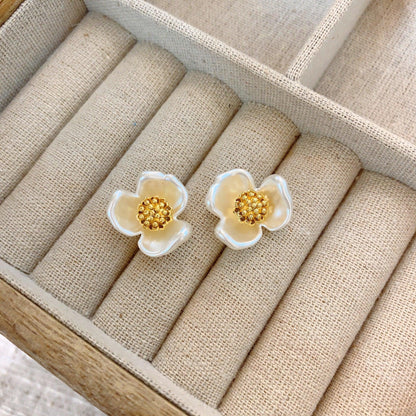 small fresh flower stud earrings