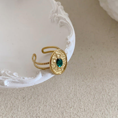Hand brushed woven gold emerald split ring