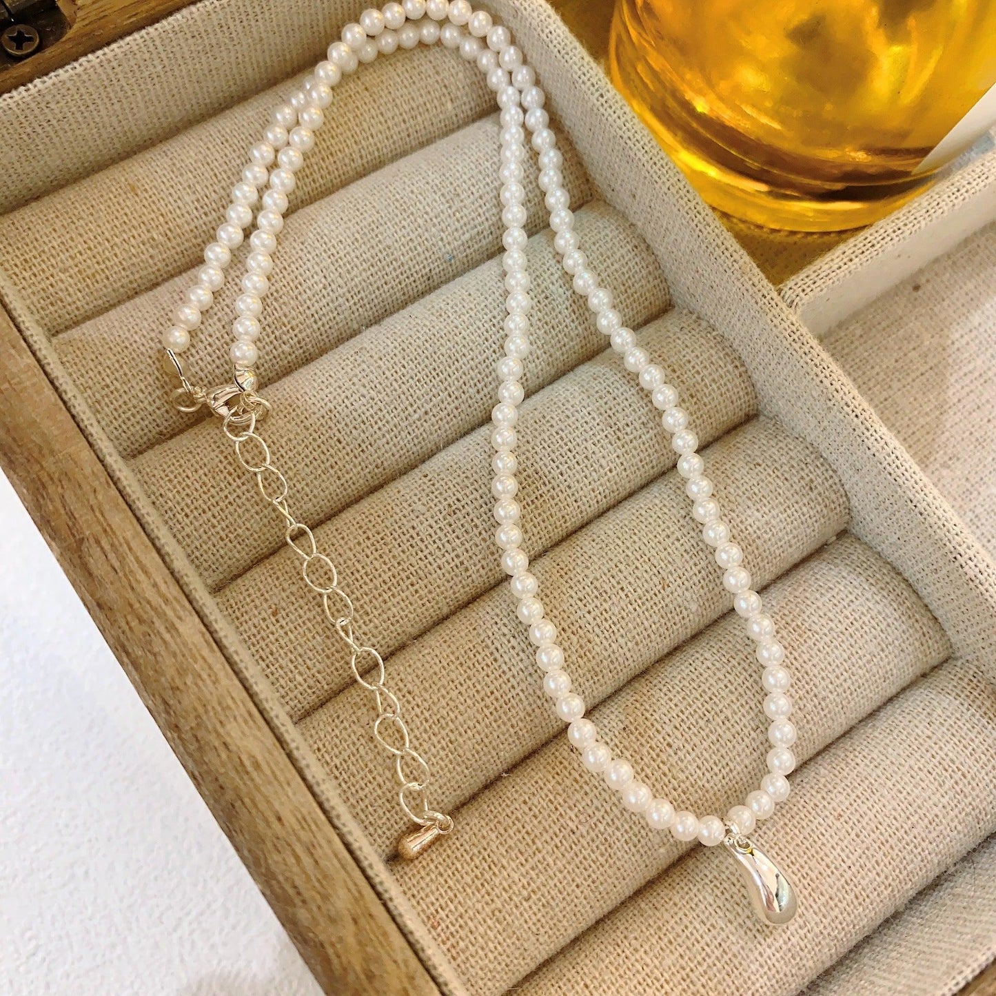 Acacia bean pendant neck chain