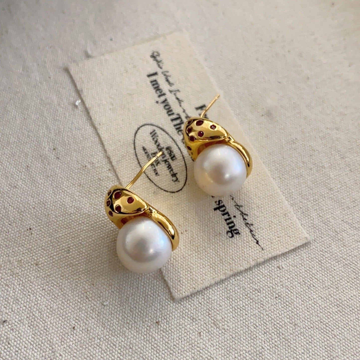 Freshwater pearl stud earrings